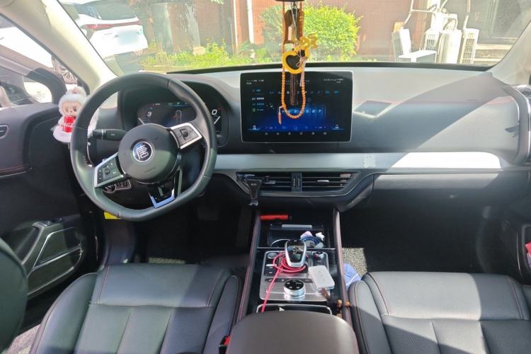 Used BYD Tang New Energy 2018 DM 2.0T All-Wheel Drive Smart Connectivity Luxury Model 7 Seats China V Emission Standard Center Console
