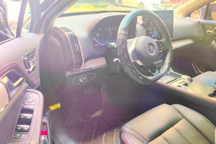 Used BYD Tang New Energy 2018 DM 2.0T All-Wheel Drive Smart Connectivity Luxury Model 7 Seats China V Emission Standard Driver Seat
