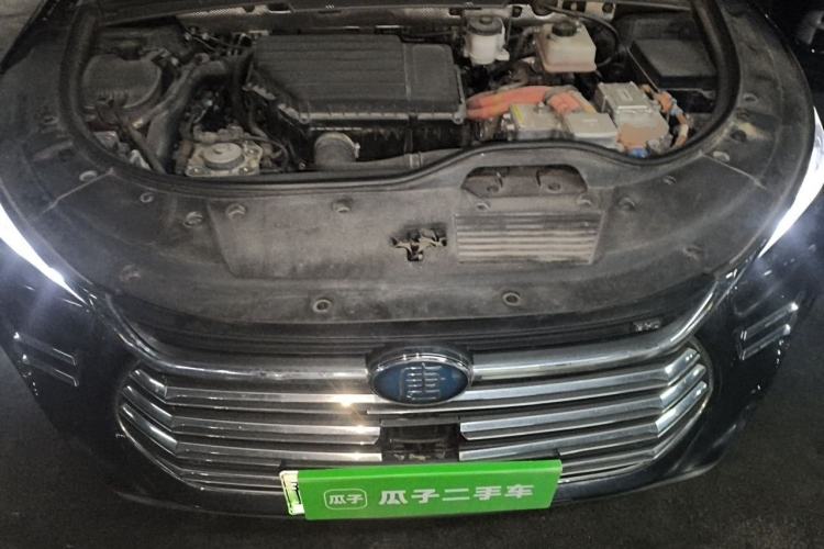 Used BYD Tang New Energy 2018 DM 2.0T All-Wheel Drive Smart Connectivity Luxury Model 7 Seats China V Emission Standard Engine Bay