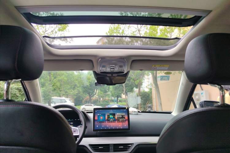 Used BYD Tang New Energy 2018 DM 2.0T All-Wheel Drive Smart Connectivity Luxury Model 7 Seats China V Emission Standard Headliner
