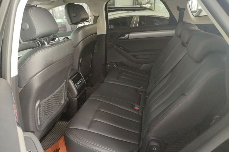 Used BYD Tang New Energy 2018 DM 2.0T All-Wheel Drive Smart Connect Elite 7-Seater China V Emission Standard Left Rear Seat