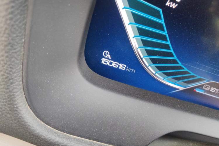 Used BYD Tang New Energy 2018 DM 2.0T All-Wheel Drive Smart Connect Genesis Edition 7 Seats China V Emission Standard Odometer Close Up