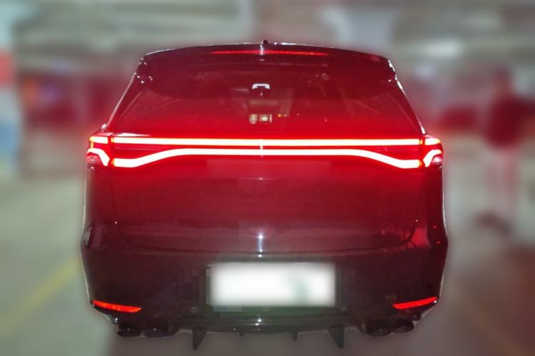 Used BYD Tang New Energy 2018 DM 2.0T All-Wheel Drive Smart Connectivity Luxury Model 7 Seats China V Emission Standard Rear