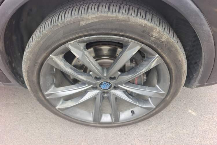 Used BYD Tang New Energy 2018 DM 2.0T All-Wheel Drive Smart Connect Elite 7-Seater China V Emission Standard Right Front Wheel Hub