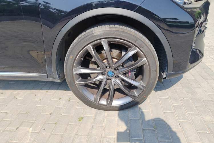 Used BYD Tang New Energy 2018 DM 2.0T All-Wheel Drive Smart Connect Genesis Edition 7 Seats China V Emission Standard Right Front Wheel Hub
