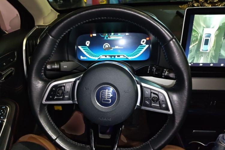 Used BYD Tang New Energy 2018 DM 2.0T All-Wheel Drive Smart Connectivity Luxury Model 7 Seats China V Emission Standard Steering Wheel