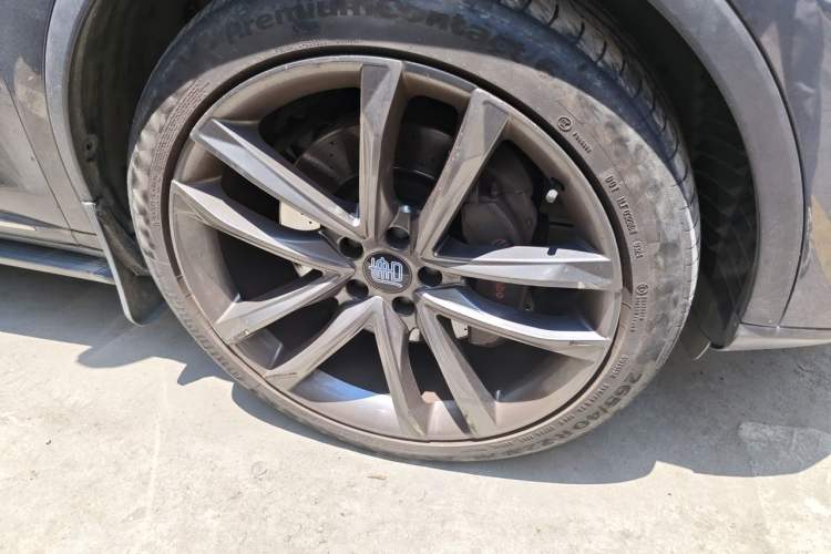 Used BYD Tang New Energy 2018 DM 2.0T All-Wheel Drive Smart Connect Genesis Edition 7 Seats China V Emission Standard Right Front Wheel Hub