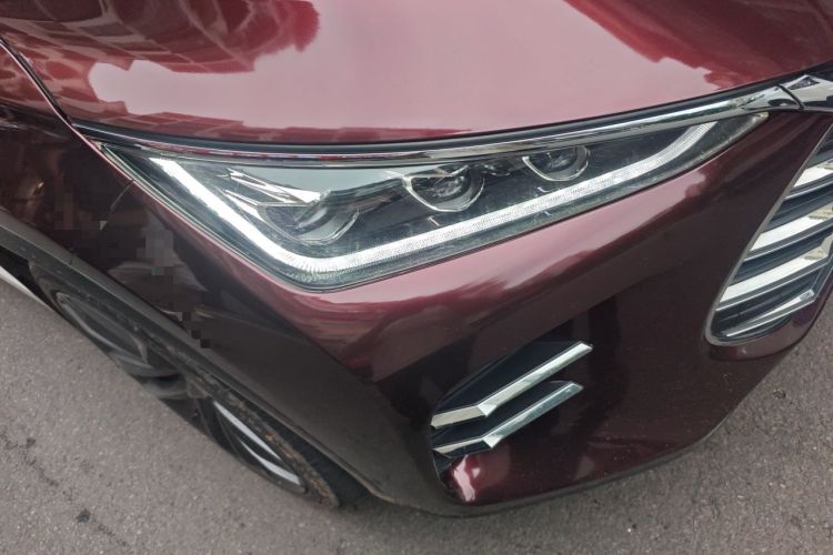 Used BYD Tang New Energy 2018 DM 2.0T All-Wheel Drive Smart Connect Genesis Edition 7 Seats China V Emission Standard Right Front Headlight