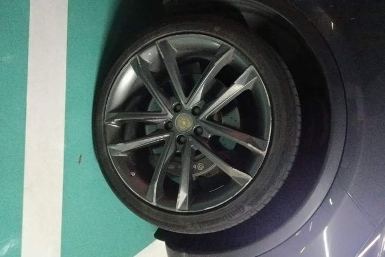 Used BYD Tang New Energy 2018 DM 2.0T All-Wheel Drive Smart Connectivity Luxury Model 7 Seats China V Emission Standard Right Front Wheel Hub