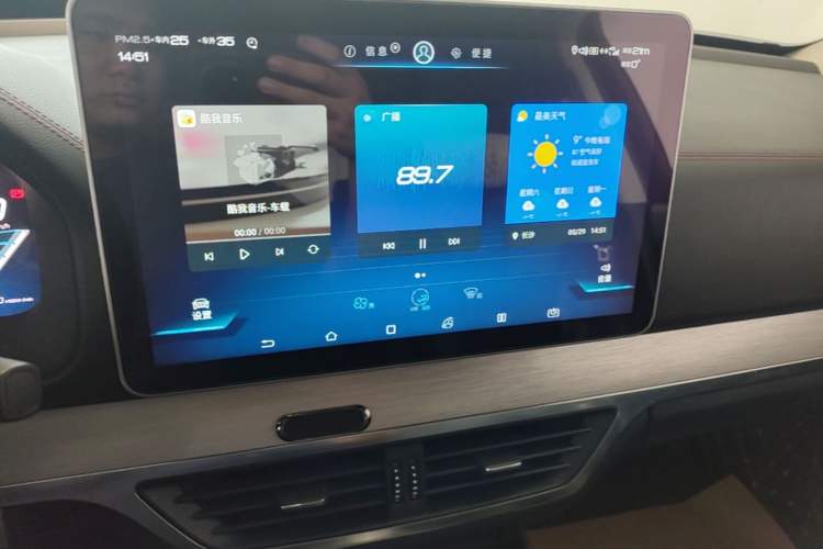 Used BYD Tang New Energy 2018 DM 2.0T All-Wheel Drive Smart Connect Genesis Edition 7 Seats China V Emission Standard Audio And AC Panel