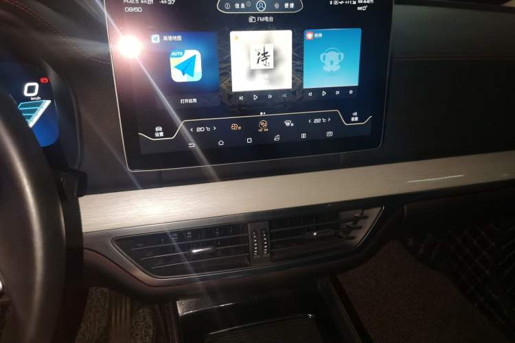 Used BYD Tang New Energy 2018 DM 2.0T All-Wheel Drive Smart Connectivity Luxury Model 7 Seats China V Emission Standard Audio And AC Panel