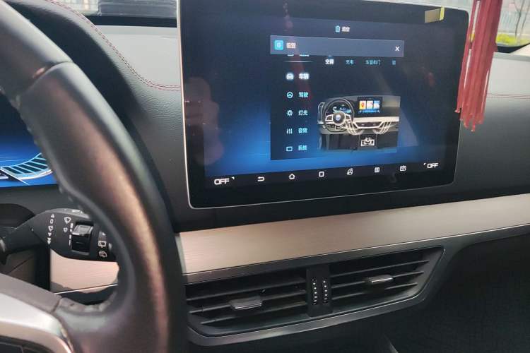 Used BYD Tang New Energy 2018 DM 2.0T All-Wheel Drive Smart Connectivity Luxury Model 7 Seats China V Emission Standard Audio And AC Panel