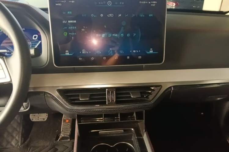 Used BYD Tang New Energy 2018 DM 2.0T All-Wheel Drive Smart Connect Elite 7-Seater China V Emission Standard Audio And AC Panel