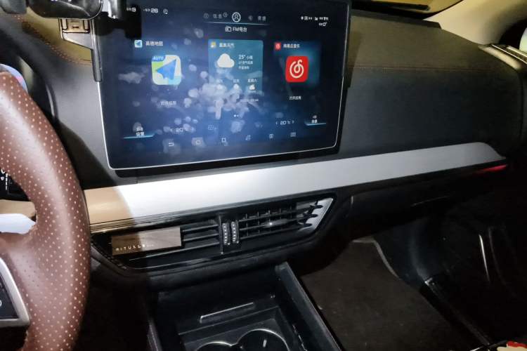 Used BYD Tang New Energy 2018 DM 2.0T All-Wheel Drive Smart Connectivity Enjoyment Model 5 Seats China V Emission Standard Audio And AC Panel