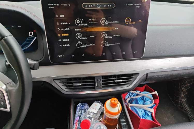 Used BYD Tang New Energy 2018 DM 2.0T All-Wheel Drive Smart Connect Genesis Edition 7 Seats China V Emission Standard Audio And AC Panel