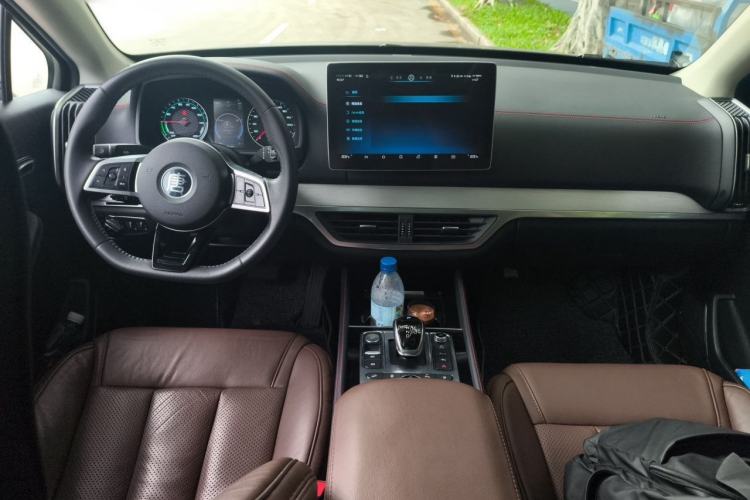 Used BYD Tang New Energy 2018 DM 2.0T All-Wheel Drive Smart Connect Advanced Model 7 Seats China V Emission Standard Center Console