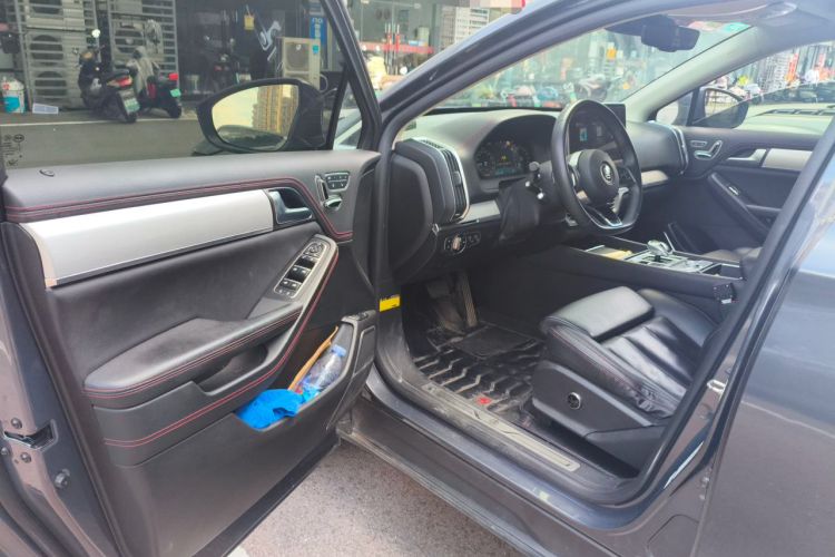 Used BYD Tang New Energy 2018 DM 2.0T All-Wheel Drive Smart Connect Genesis Edition 7 Seats China V Emission Standard Driver Seat