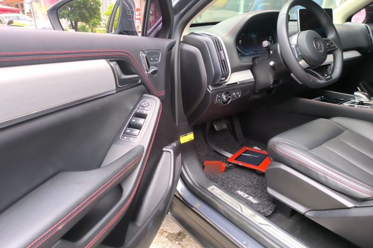 Used BYD Tang New Energy 2018 DM 2.0T All-Wheel Drive Smart Connectivity Luxury Model 7 Seats China V Emission Standard Driver Seat