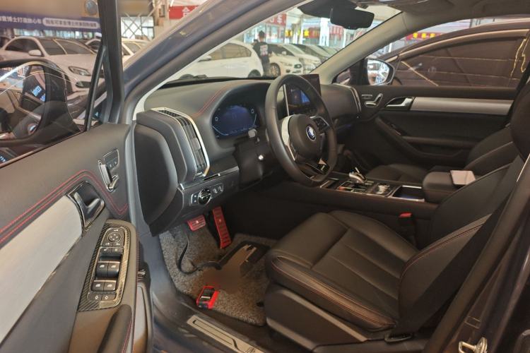 Used BYD Tang New Energy 2018 DM 2.0T All-Wheel Drive Smart Connectivity Luxury Model 7 Seats China V Emission Standard Driver Seat