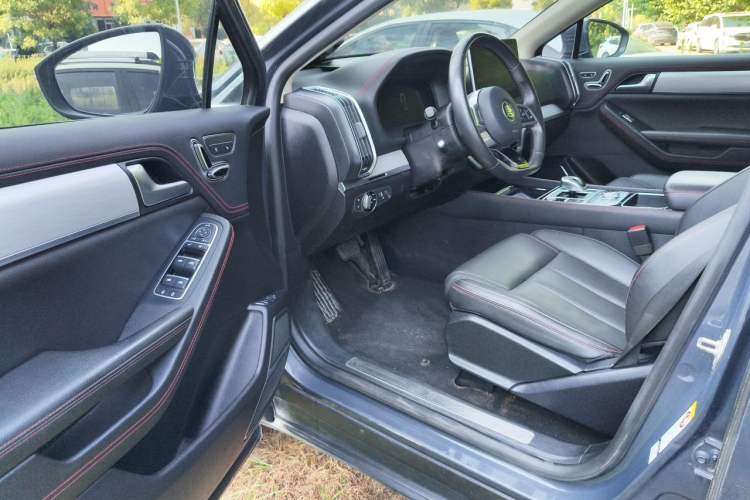 Used BYD Tang New Energy 2018 DM 2.0T All-Wheel Drive Smart Connectivity Luxury Model 7 Seats China V Emission Standard Driver Seat