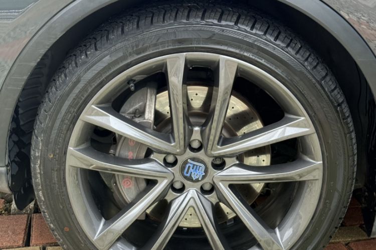 Used BYD Tang New Energy 2018 DM 2.0T All-Wheel Drive Smart Connect Elite 7-Seater China V Emission Standard Exterior 4