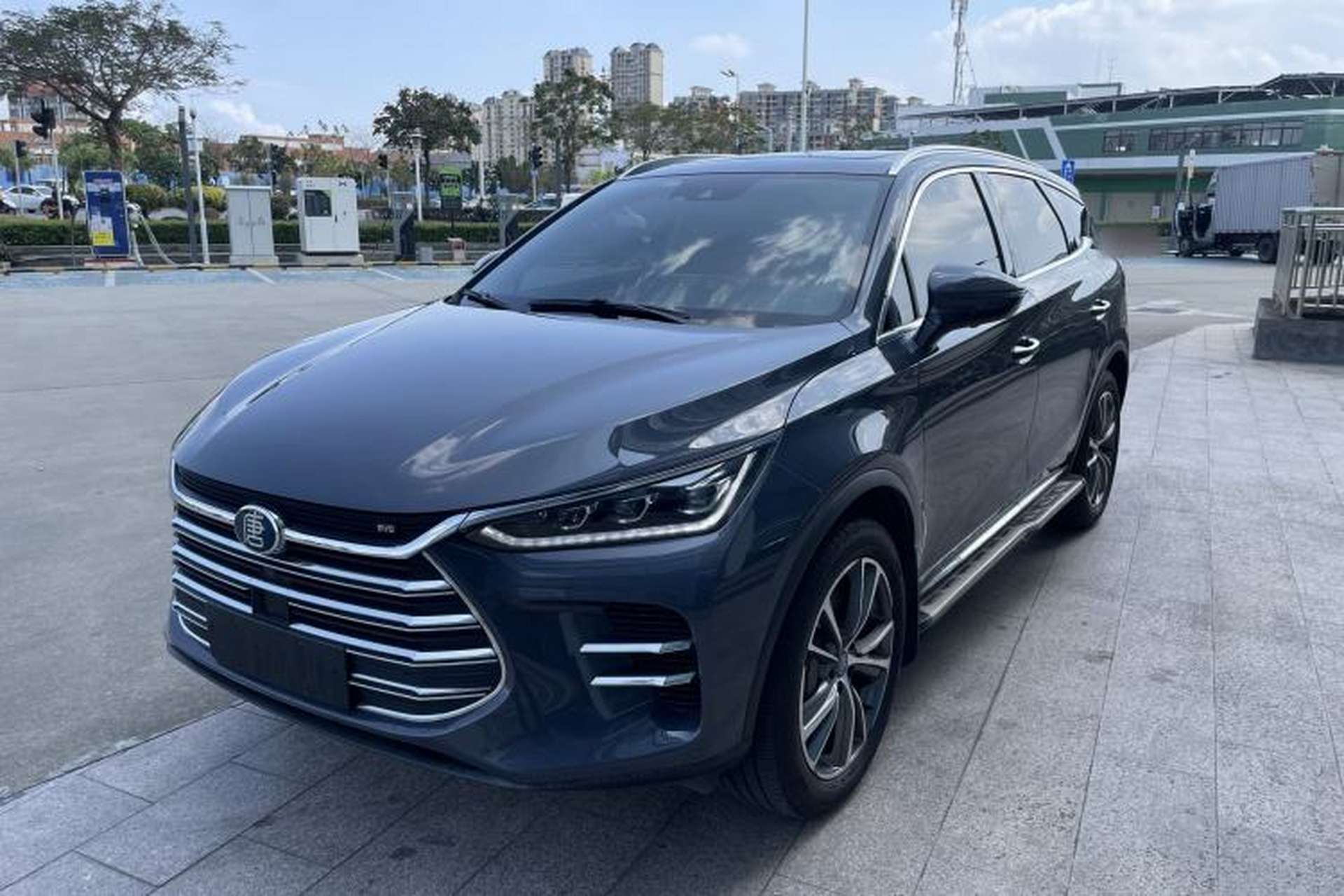 Used BYD Tang New Energy 2018 DM 2.0T All-Wheel Drive Smart Connectivity Luxury Model 7 Seats China V Emission Standard Front Left 45 Deg