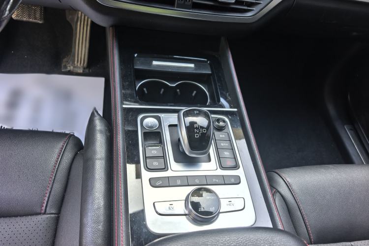 Used BYD Tang New Energy 2018 DM 2.0T All-Wheel Drive Smart Connect Advanced Model 7 Seats China V Emission Standard Gear Lever
