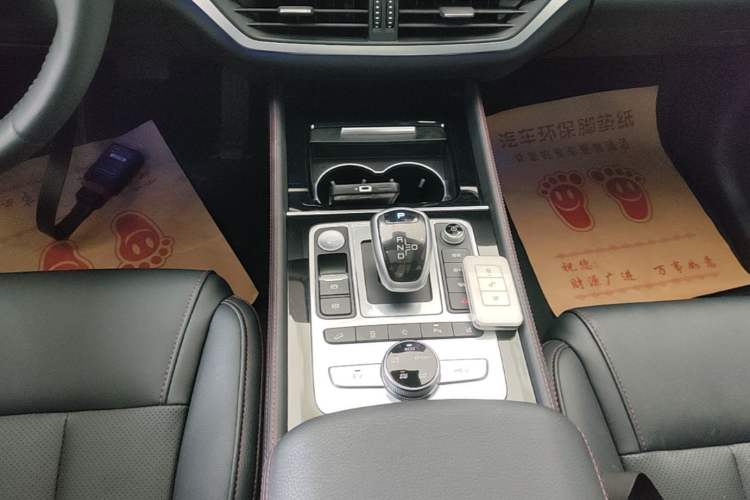 Used BYD Tang New Energy 2018 DM 2.0T All-Wheel Drive Smart Connectivity Luxury Model 7 Seats China V Emission Standard Gear Lever