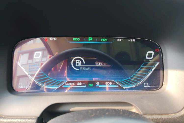 Used BYD Tang New Energy 2018 DM 2.0T All-Wheel Drive Smart Connect Genesis Edition 7 Seats China V Emission Standard Instrument Cluster
