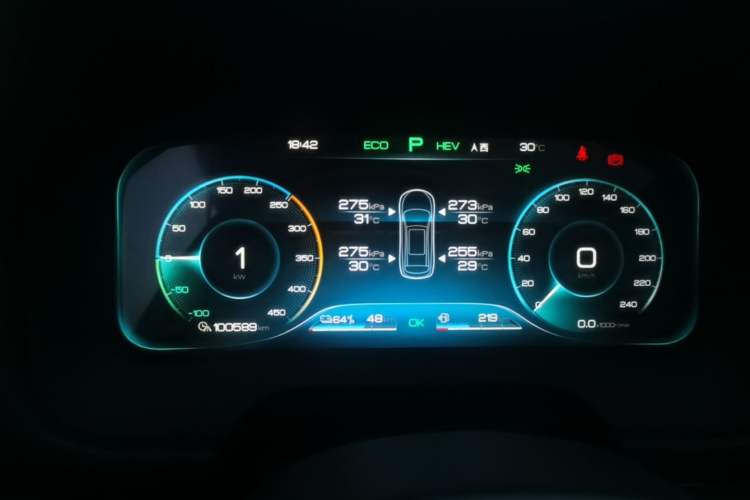 Used BYD Tang New Energy 2018 DM 2.0T All-Wheel Drive Smart Connectivity Luxury Model 7 Seats China V Emission Standard Instrument Cluster