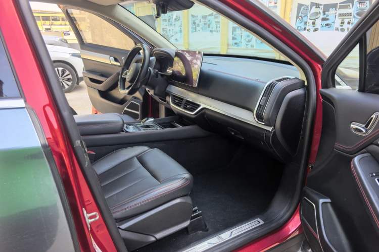 Used BYD Tang New Energy 2018 DM 2.0T All-Wheel Drive Smart Connect Advanced Model 7 Seats China V Emission Standard Interior 5