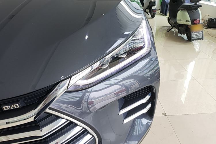 Used BYD Tang New Energy 2018 DM 2.0T All-Wheel Drive Smart Connectivity Luxury Model 7 Seats China V Emission Standard Left Front Headlight