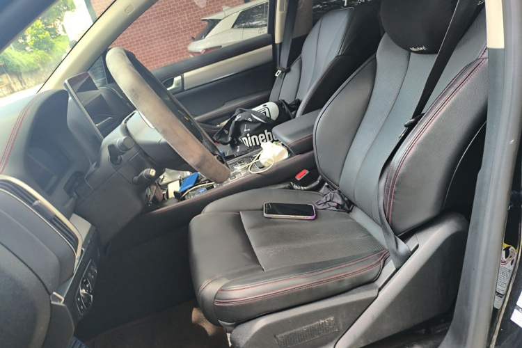 Used BYD Tang New Energy 2018 DM 2.0T All-Wheel Drive Smart Connectivity Luxury Model 7 Seats China V Emission Standard Left Front Seat