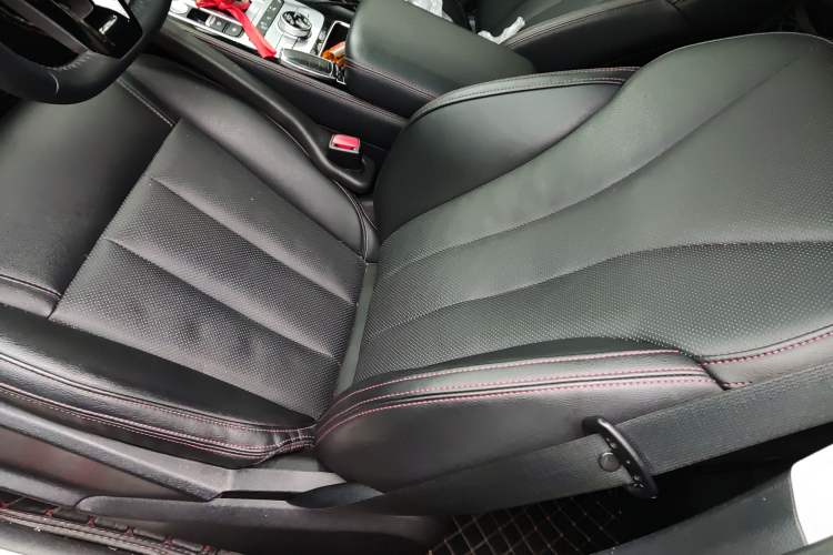 Used BYD Tang New Energy 2018 DM 2.0T All-Wheel Drive Smart Connectivity Luxury Model 7 Seats China V Emission Standard Left Front Seat