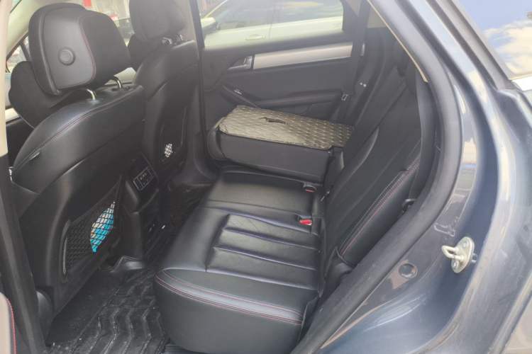 Used BYD Tang New Energy 2018 DM 2.0T All-Wheel Drive Smart Connect Genesis Edition 7 Seats China V Emission Standard Left Rear Seat