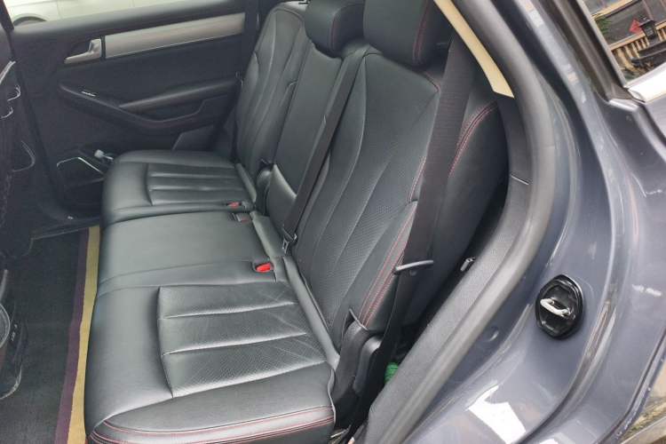 Used BYD Tang New Energy 2018 DM 2.0T All-Wheel Drive Smart Connect Elite 7-Seater China V Emission Standard Left Rear Seat