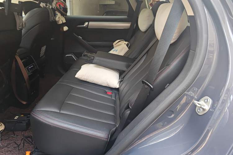 Used BYD Tang New Energy 2018 DM 2.0T All-Wheel Drive Smart Connectivity Luxury Model 7 Seats China V Emission Standard Left Rear Seat