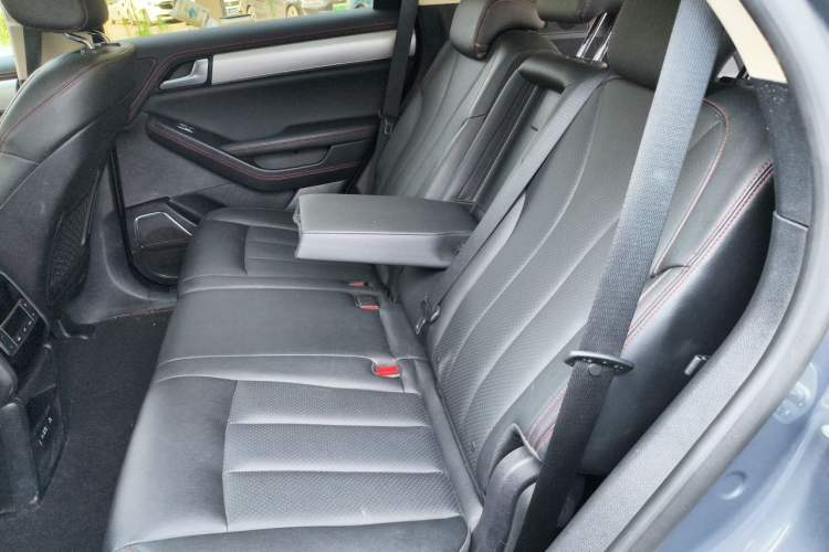 Used BYD Tang New Energy 2018 DM 2.0T All-Wheel Drive Smart Connectivity Luxury Model 7 Seats China V Emission Standard Left Rear Seat