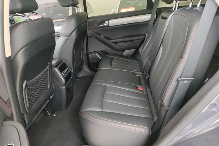 Used BYD Tang New Energy 2018 DM 2.0T All-Wheel Drive Smart Connectivity Luxury Model 7 Seats China V Emission Standard Left Rear Seat