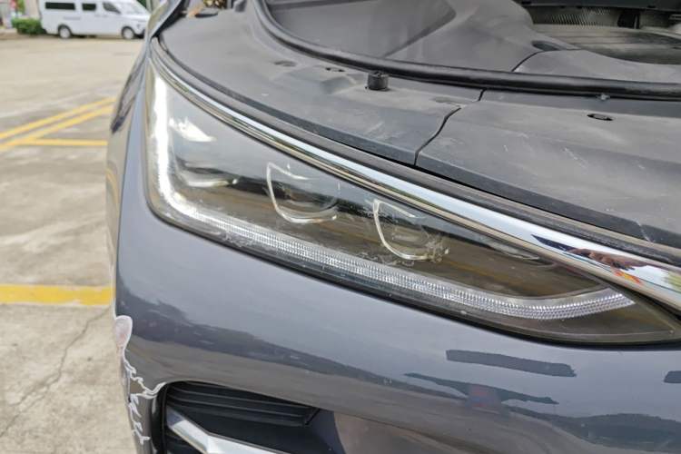 Used BYD Tang New Energy 2018 DM 2.0T All-Wheel Drive Smart Connect Genesis Edition 7 Seats China V Emission Standard Right Front Headlight