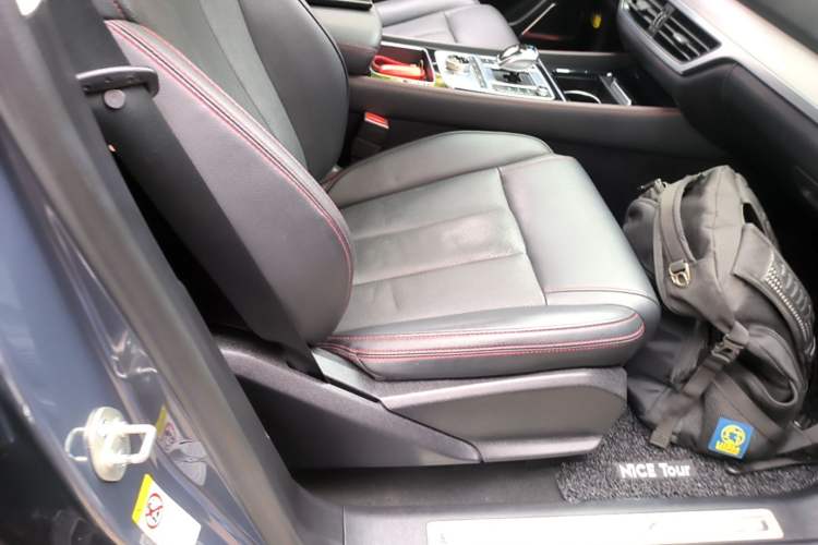 Used BYD Tang New Energy 2018 DM 2.0T All-Wheel Drive Smart Connectivity Luxury Model 7 Seats China V Emission Standard Right Front Seat