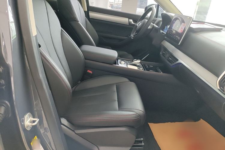 Used BYD Tang New Energy 2018 DM 2.0T All-Wheel Drive Smart Connectivity Luxury Model 7 Seats China V Emission Standard Right Front Seat