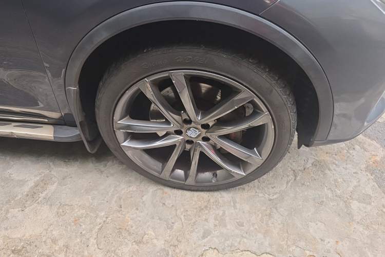 Used BYD Tang New Energy 2018 DM 2.0T All-Wheel Drive Smart Connect Elite 7-Seater China V Emission Standard Right Front Wheel Hub