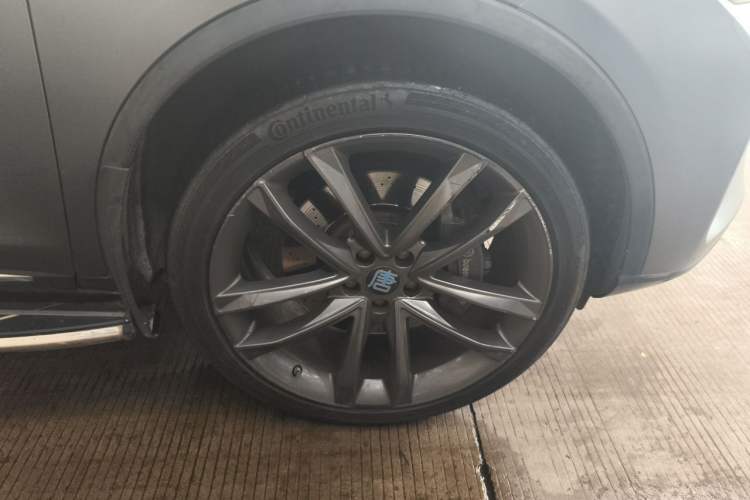 Used BYD Tang New Energy 2018 DM 2.0T All-Wheel Drive Smart Connect Advanced Model 7 Seats China V Emission Standard Right Front Wheel Hub