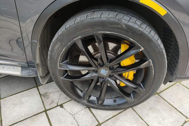 Used BYD Tang New Energy 2018 DM 2.0T All-Wheel Drive Smart Connectivity Luxury Model 7 Seats China V Emission Standard Right Front Wheel Hub