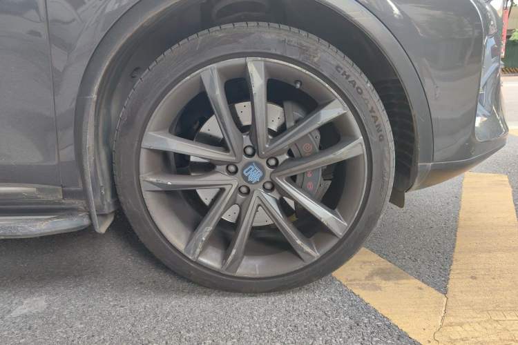 Used BYD Tang New Energy 2018 DM 2.0T All-Wheel Drive Smart Connectivity Luxury Model 7 Seats China V Emission Standard Right Front Wheel Hub