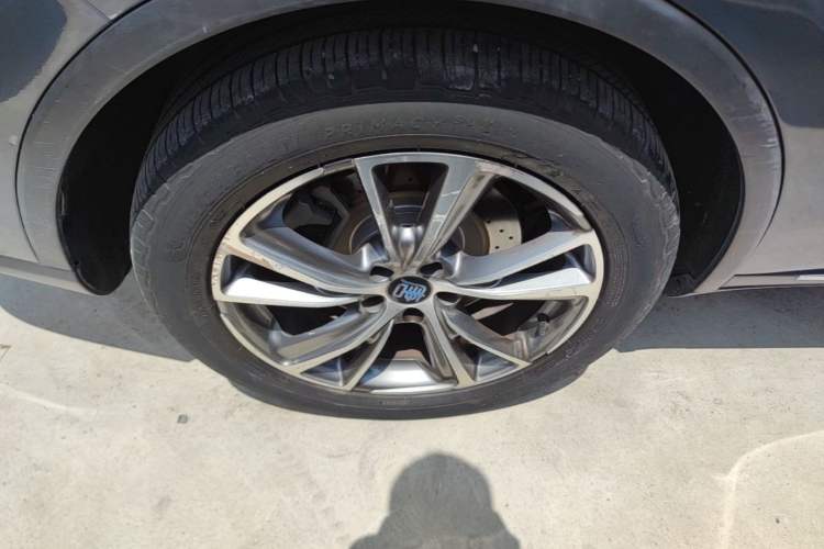Used BYD Tang New Energy 2018 DM 2.0T All-Wheel Drive Smart Connectivity Luxury Model 7 Seats China V Emission Standard Right Rear Wheel Hub