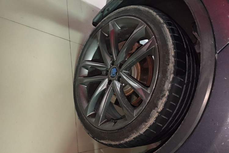 Used BYD Tang New Energy 2018 DM 2.0T All-Wheel Drive Smart Connect Elite 7-Seater China V Emission Standard Right Rear Wheel Hub