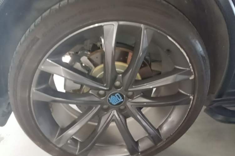 Used BYD Tang New Energy 2018 DM 2.0T All-Wheel Drive Smart Connect Elite 7-Seater China V Emission Standard Right Rear Wheel Hub