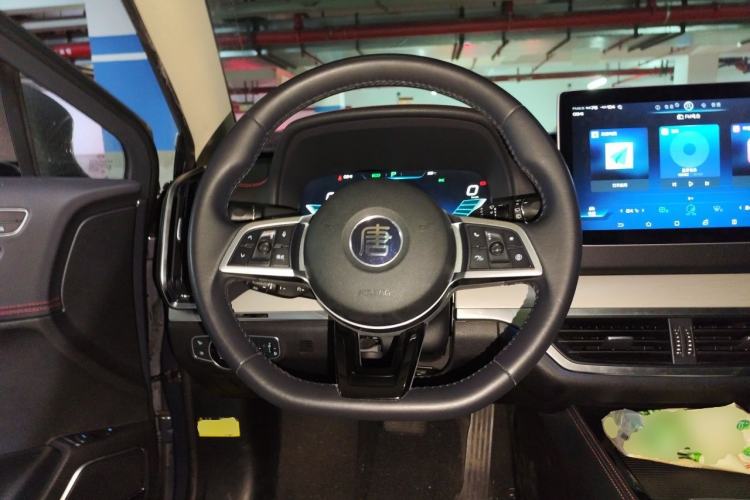 Used BYD Tang New Energy 2018 DM 2.0T All-Wheel Drive Smart Connectivity Luxury Model 7 Seats China V Emission Standard Steering Wheel